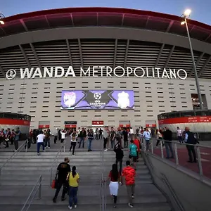 Bonito Apartamento. Estadio Wanda - Metro Sanblas Madrid
